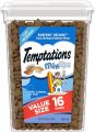 How Our Cats Fell Hard for This Crunchy-Soft Surf Mix